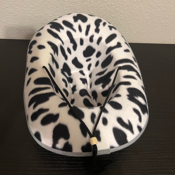 Cow print cowgirl hat - Picture 2 of 5